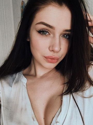 Наталья Элегантная Брюнетка